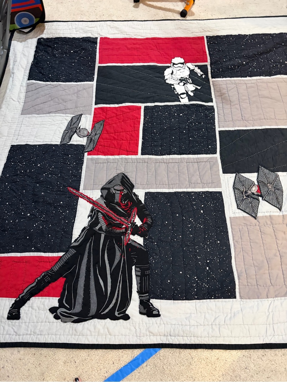 Pottery Barn Kids Star Wars Kylo Ren Patchwork Quilt comforter